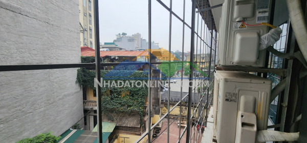 Cho thuê nhà ngõ 63 lê đức thọ 65 m2, nhà 4 tầng ở tối đa 10...