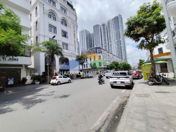 Bán lô đất mặt đường đào nhuận - ngay sát aeon mall , hoàng huy commencer