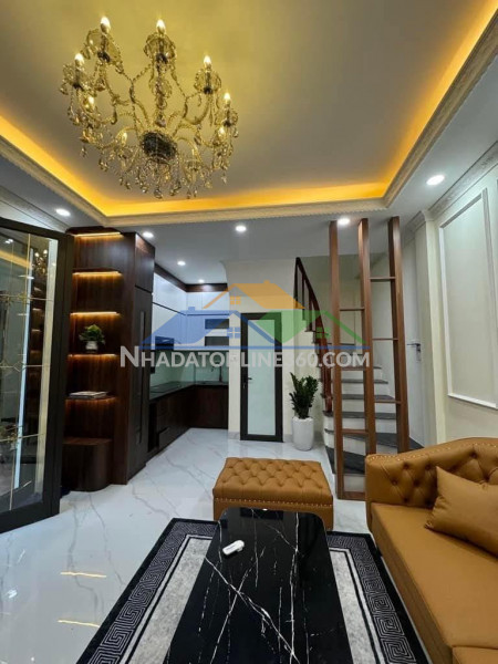 Bán nhà sài đồng long biên - gần aeon nội thất đẹp - sát chợ - ô tô giá chỉ hơn 6 tỷ