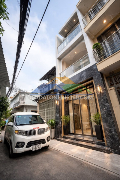 Hàng hiếm - ngay cv gia định - sân bay tsn - ôtô tới nhà - 3 tầng - sd 90m2 - chỉ 5.x tỷ ( tl )