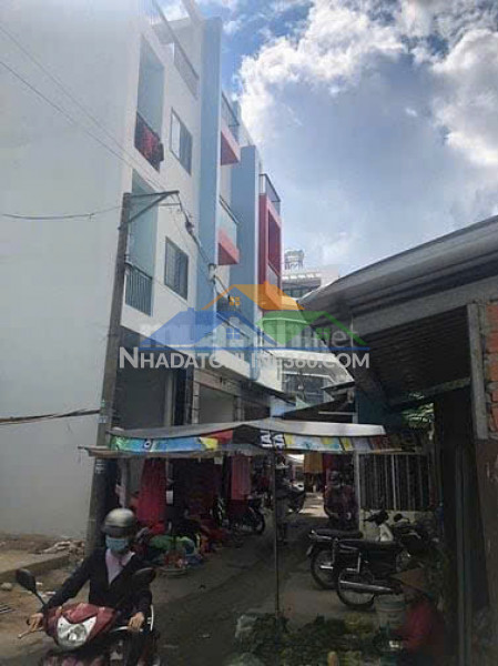 Cần bán gấp nhà mặt tiền mặt chợ bình chánh - tp.hcm