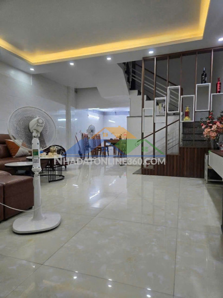 ⛔bán nhà lực hành - 56m 4 tầng - sân cổng -  gần trung lực