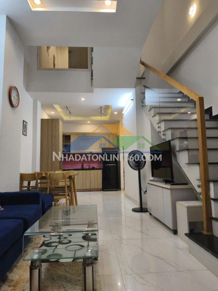 ♪ nhà k10 phạm văn nghị, 3 tầng đúc, hiện đại, chủ xây ở còn như mới, 4.x tỷ