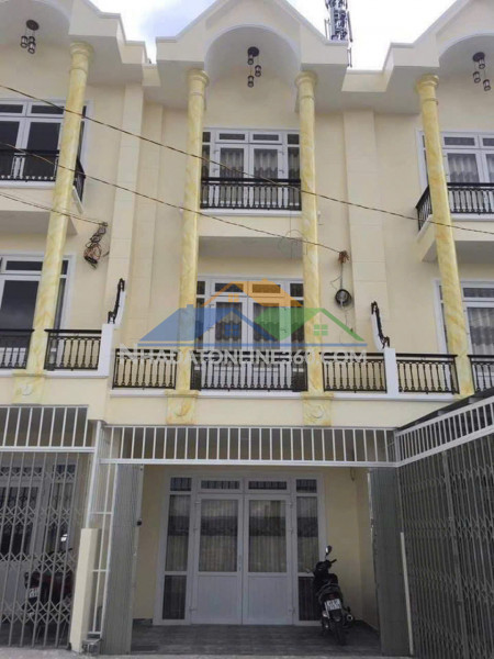 Cho thuê nhà 4 phòng 12 triệu/tháng nguyễn trung trực phường 3...