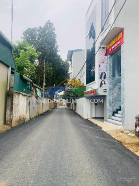 Chính chủ cần tiền trả nợ, bán gấp lô đất 110m full thổ cư sát đh fpt và đhqg.