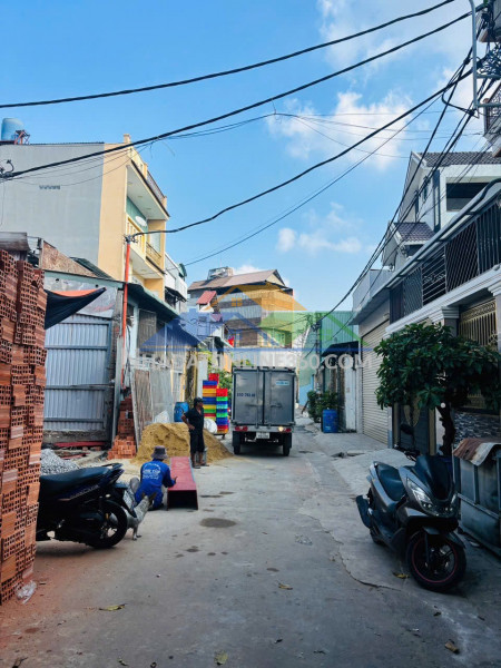 Đất đẹp- giá tốt chính chủ cần bán nhanh lô đất tiềm năng tại huyện hóc môn thành phố hồ chí minh