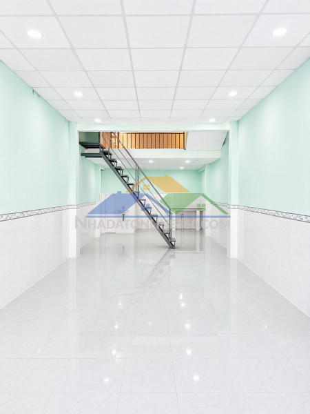 Cần bán gấp – nhà tô hiệu – xe hơi thông – 2 tầng - 64m giá chỉ 6.x