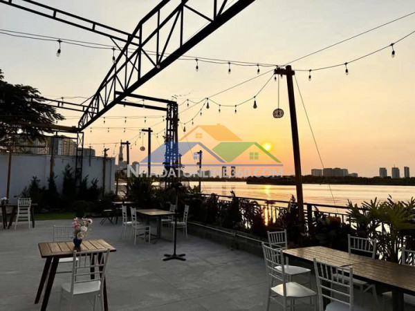 Cho thuê nhà hàng ven sông quận 2 – sẵn sàng kinh doanh ngay