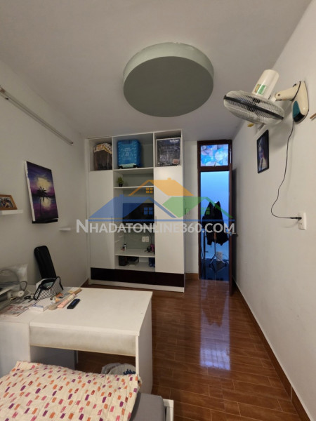 Bán nhà phú nhuận hxh 80m2 2 tầng nở hậu 4,5m 5 pn dân trí cao phan đăng lưu  8.65 tỷ.