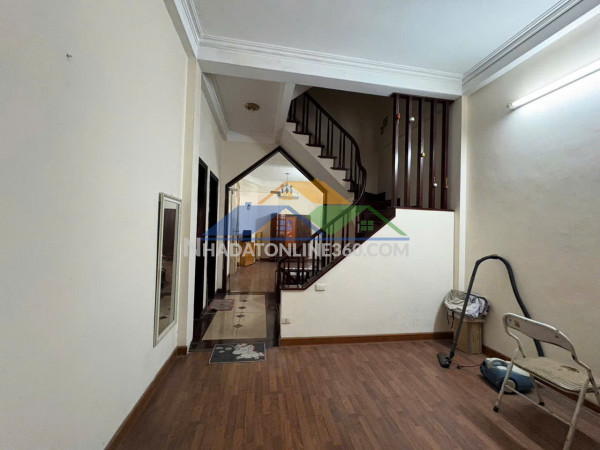 Cho thuê nhà: đ/c 145 ngõ quan thổ 1, phường ô chợ dừa, hà nội.