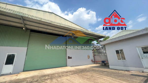 Nhà xưởng sản xuất ngoài khu, có trang bị pc vách tường, trống xưởng bàn giao sx liền