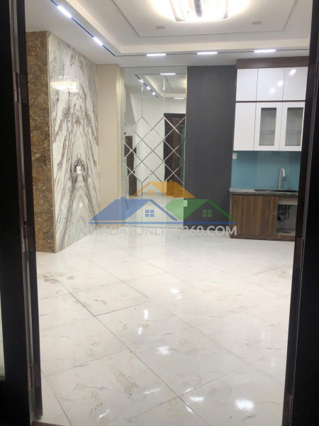 Vương thừa vũ – 44m² – 5t thang máy – 2 thoáng – nở hậu