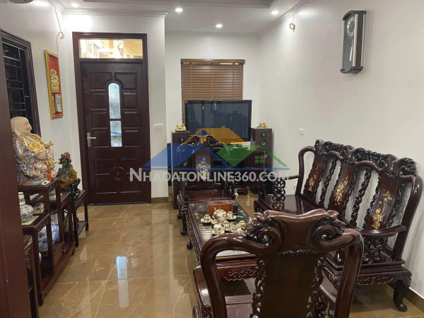 Cho thuê nguyên căn tây sơn, ô tô đỗ cửa, kinh doanh, nội thất 33m 4t 15tr 0903258273