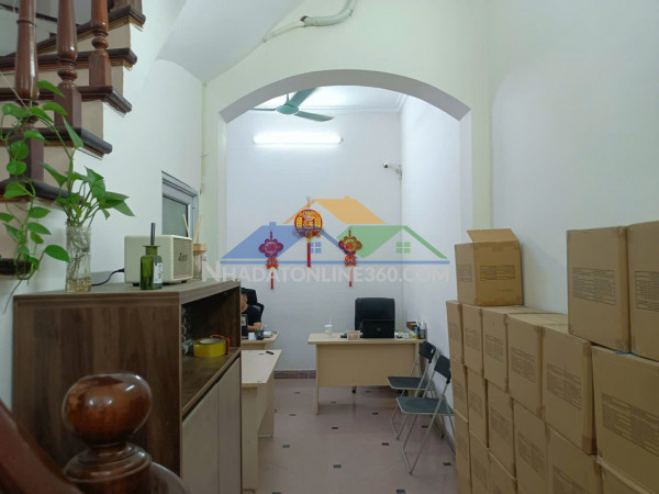 Cho thuê nguyên căn tây sơn, ô tô đỗ cửa, 35m x 4t, 13.5tr 0903258273