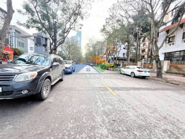 Bán nhà mặt phố vạn phúc ba đình 52m 5 tầng vỉa hè rộng kinh doanh đỉnh giá 32.6 tỷ