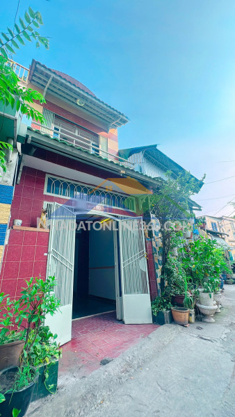 Nhà hẻm oto quay đầu âu dương lân p3q8, giá : 7.68 tỷ