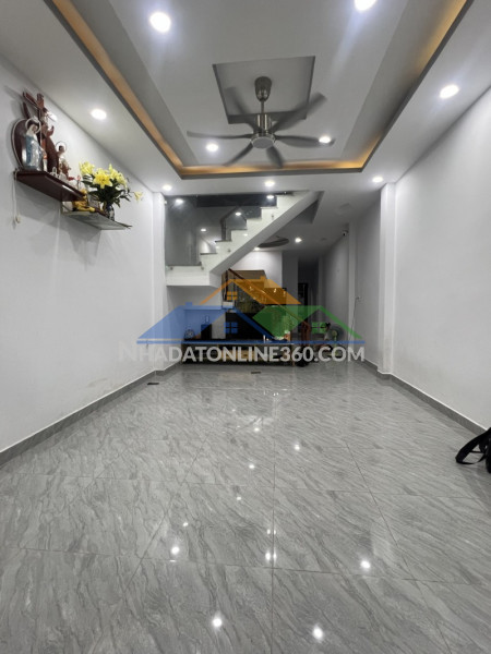 Bán nhà 2 tầng dĩ an,shr thổ cư,đường ô tô, gần chợ dĩ an 1