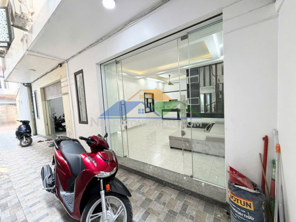 ❌bán nhà trại lẻ - 50m 3 tầng - sân riêng - gần aeon