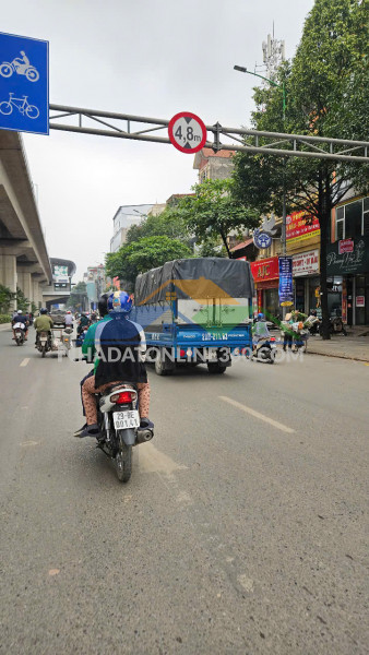 Nhà em cần bán căn nhà vị trí mặt phố quang trung -vỉa hè rộng – trục đường huyết mạch hà đông, kinh doanh mọi loại hình, ở ngay