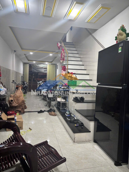 Bán nhà 3 tầng mặt tiền kinh doanh đướng 2/4 vĩnh phước giá 7ty2