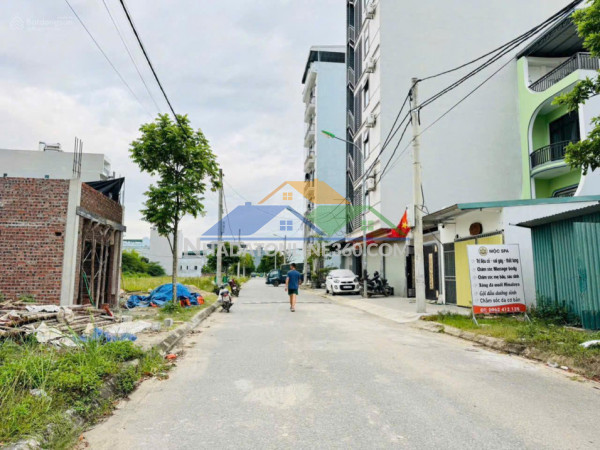 Tiết lô lô đất 100m2 gần đh quóc gia, khu vực trung tâm hoà lạc