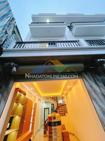 Chính chủ gửi 3 tầng trần lãm gần khối bệnh viên lớn nhất...