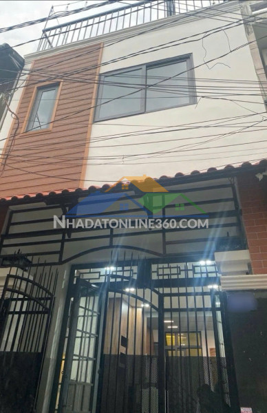 Ngay bốn xã - tặng  full nội thất - nhà mới tinh - chỉ dọn vào ở - 4.7  tỷ (thương lượng)