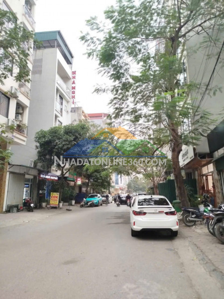 Giảm 2 tỷ  chính chủ cần bán gấp nhà khu đấu giá vạn phúc