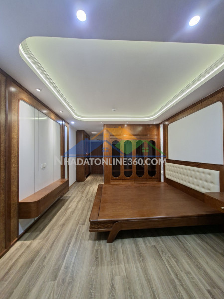 Siêu phẩm phạm văn đồng – lô góc 3 mặt- ô tô tránh – thang máy đối diện bộ ca