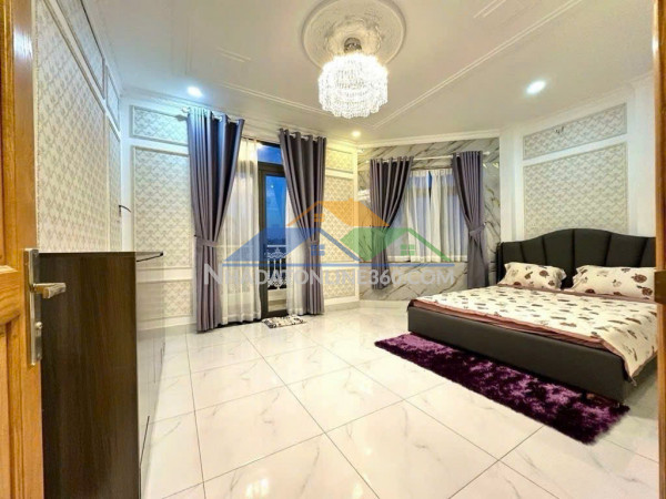 Nhà đẹp lung linh  – ngang 5,2m – hẻm xe hơi 6m chỉ 7 tỷ