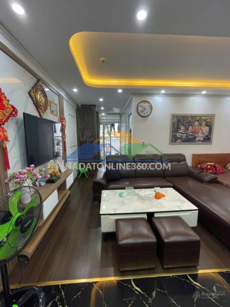 Bán căn hộ chung cư tầng cao, view đẹp, full đồ