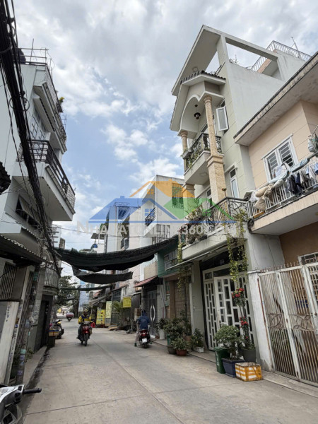 Bán nhà tây thạnh tân phú ngay trường đại học công thương 40m2-2tầng nhỉnh 3 tỷ