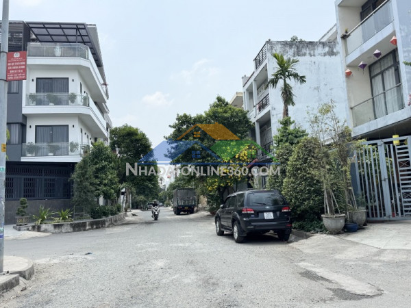 Bán nhà 3 tầng khu vip bên sông hiệp bình chánh thủ đức - 105m2  - gần gigamall - 10.45 tỷ