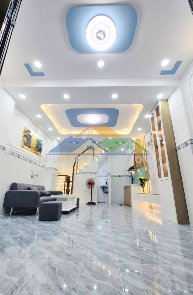 4.89 tỷ nhà 1 lầu nở hậu ngay chợ ba đình p10q8 (p.chánh hưng) full nội thất