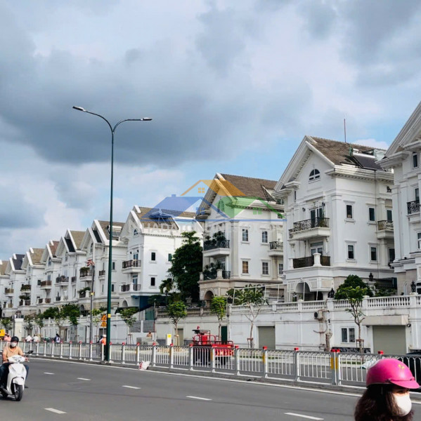 Cần cho thuê văn phòng 30m² – mặt tiền dương quảng hàm – 8...