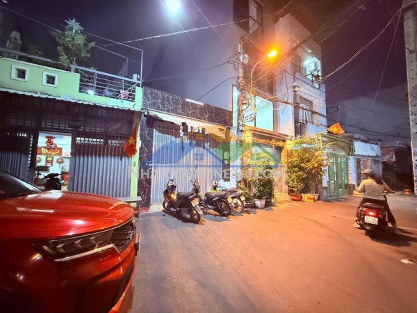 Nhỉnh 4tỷ 71m2, xe hơi thông, tân thới nhất 13, quận12