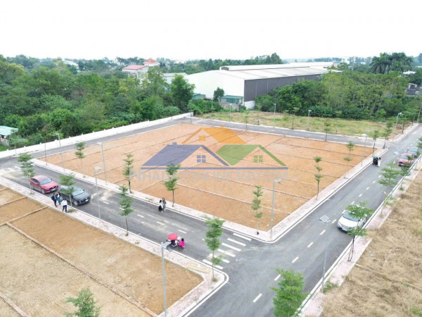 Tuyệt đẹp lô đất 100m full thổ, giá chỉ 2 tỷ, làn 2 quốc lộ 21a