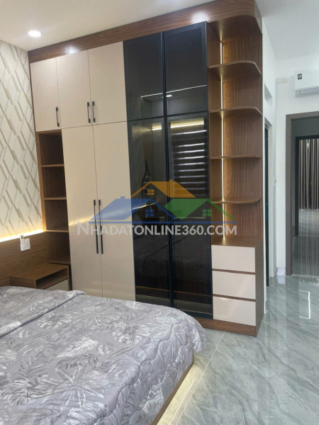 Bán nhà mặt tiền 1 trệt 1 lửng 2 lầu 5x17m giá 5,8 tỷ đường phạm thị tôm