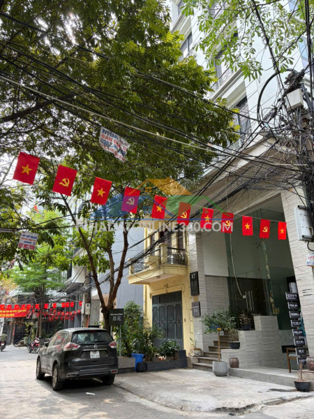 Bán nhà đào tấn, 7 tầng thang máy, nhà đẹp ở ngay, 75m, chỉ 25 tỷ