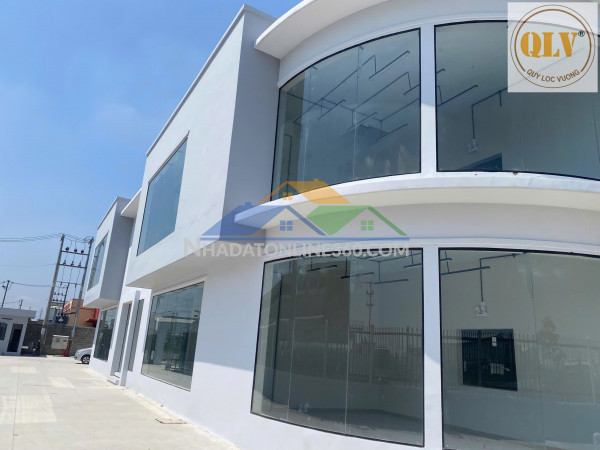 CHO THUÊ NHÀ XƯỞNG – KCN ĐỨC HÒA, LONG AN – 3.700 m²