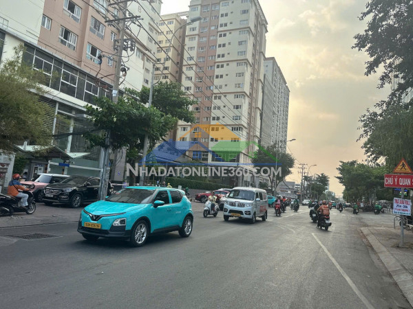 Bán gấp nhà biệt thự đặng thùy trâm ngang 10m 200m2 4 tầng đẹp view sông chỉ 30 tỷ