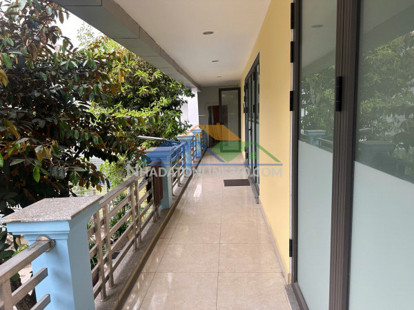 Chính chủ không dùng hết cho thuê chung văn phòng giá rẻ lô 8...