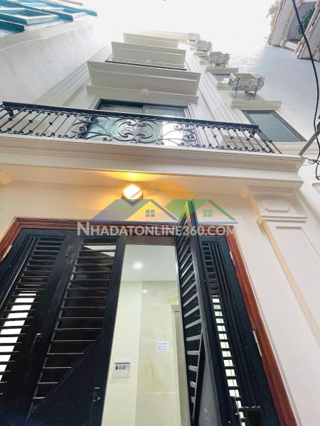 Bán nhà đội cấn cực gần phố 42m 6 tầng thang máy