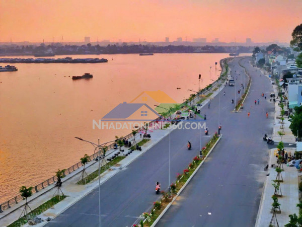 Bán ngôi nhà 1 trệt 2 lầu bờ kè bửu long mới biên hoà