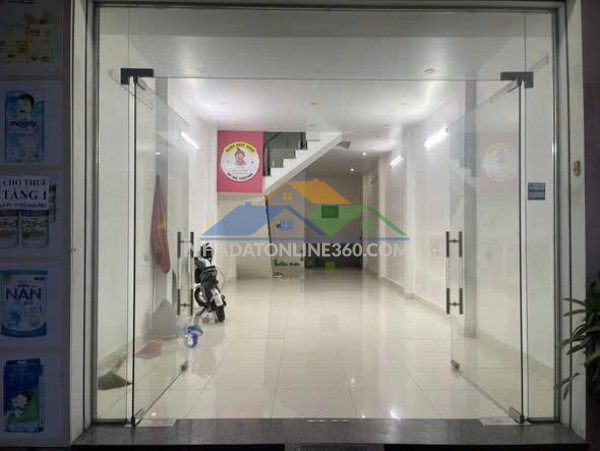 Cho thuê tầng 1 tại số 172a mặt đường phủ thượng đoạn,...