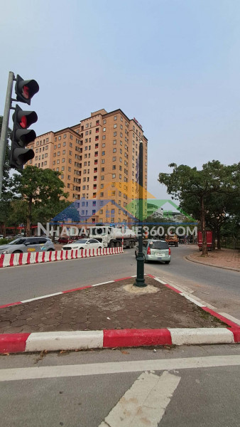 Bán đất tđc thạch bàn 90m2- mt 5.3m- lô góc- ô tô tránh- hơn 20 tỷ.