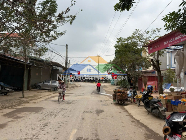 Giá chỉ có 7,2 tr cho một mết vuông -- dt 105 m fun thổ cư tính ra  chỉ có hơn 700 tr đòng ,quý nhà đầu tư sở hữu ngay cho mình lô đất tại hà hà nội '''''