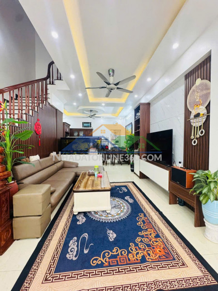 Bán nhà 3 tầng dân xây trong khu đô thị 379, nhà rộng 65m2, mặt...