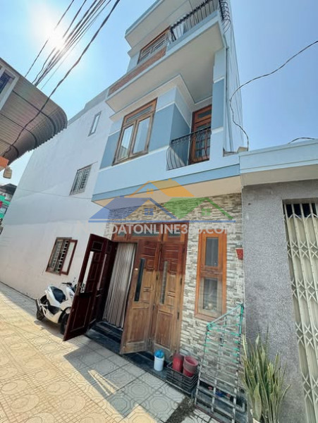 Bán nhà 3 tầng mê đúc kiên cố hẻm cầu bè đường ô tô tận nơi phường tây nha trang