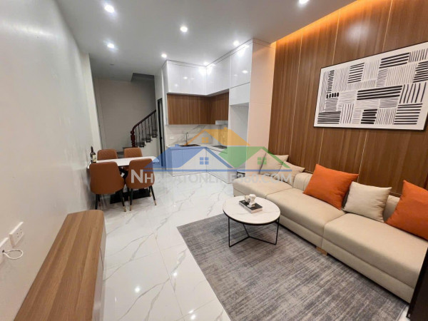 ???? ???? ???? ???? bán nhà thạch bàn long biên 5.5 tỷ 5 tầng sát chung cư ct thạch bàn hàng xóm quân đội